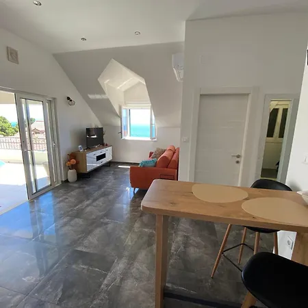 Apartment Penthouse Vanja Bol